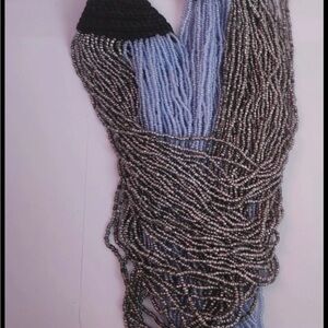 Elegant Beaded Necklace - Black and Blue